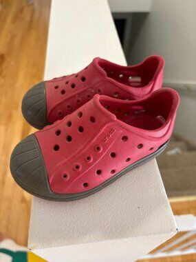 CROCS Kids Bump It Shoes Water Shoes Red Grey Toddler Size 7